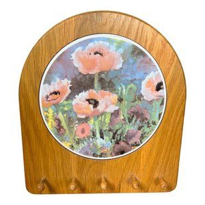 Key‎ or Necklace Holder Ceramic Center